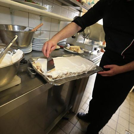 La Locanda Ristorante Pizzeria Garni Ohlstadt Eksteriør bilde