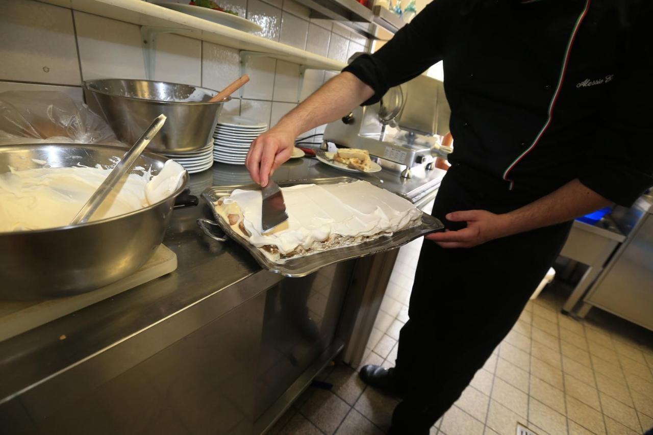 La Locanda Ristorante Pizzeria Garni Ohlstadt Eksteriør bilde